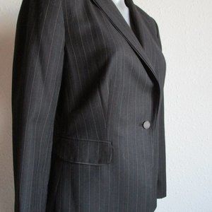 Calvin Klein size 8P blazer, jacket with buttons in used condition. 90s vintage